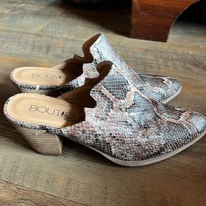 Corkys Snake Skin Mules size 7 Excellent condition